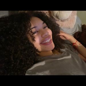 Meet your Posher, Athena